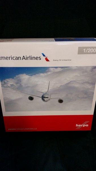 Herpa 557887 - 1/200 Boeing 787-9 Dreamliner - American Airlines - Neu