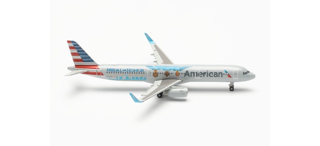 Herpa 537162 - 1/500 American Airlines Airbus A321 – Medal of Honor – N167AN