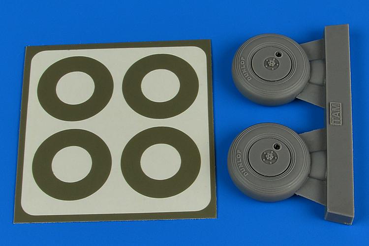 Aires 2237 - 1:32 Spitfire Mk.IX wheels (covered) & paint masks for Tamiya